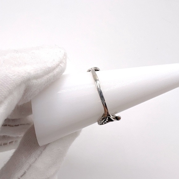 Sz 6, Sale $12 Firm! .925 Sterling Silver Triple Flower Ring - Picture 4 of 14